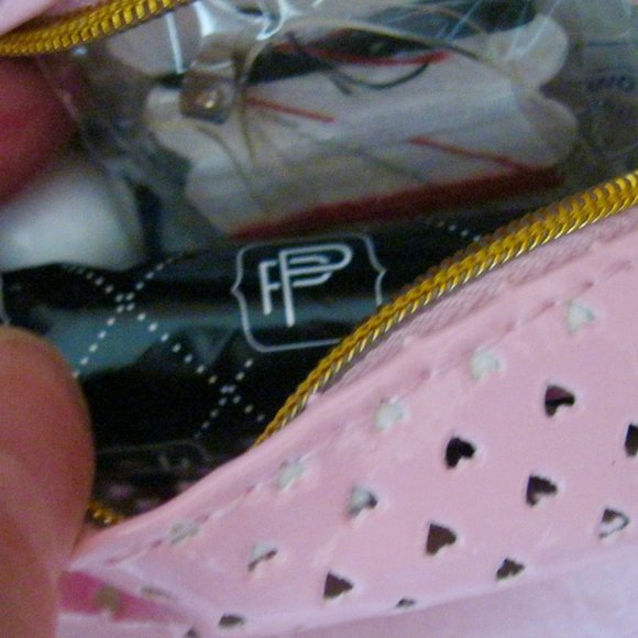 "PINCH PROVISIONS MINIMERGENCY KIT FOR HER" IT HAS 17 ESSENTIALS INSIDE! - Picture 3 of 5